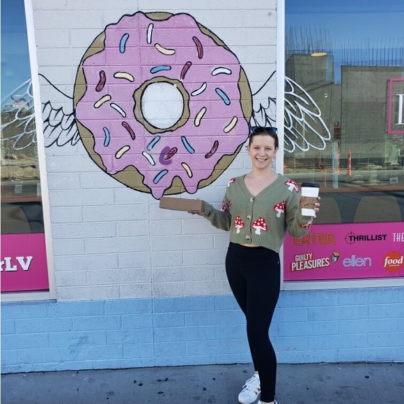 Meet your Posher, Aphrodite's - Picture 13 of 13